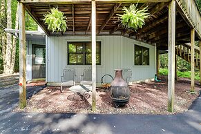 Traditional Blakeslee Chalet: Deck & Lake Access!