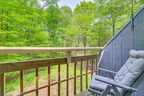Traditional Blakeslee Chalet: Deck & Lake Access!
