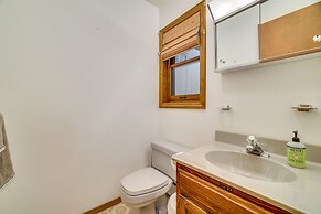 Traditional Blakeslee Chalet: Deck & Lake Access!