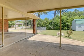 Cozy Home in Montgomery ~ 3 Mi to ASU Campus!