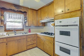 Cozy Home in Montgomery ~ 3 Mi to ASU Campus!