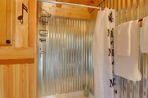 Secluded Berkeley Springs Home w/ Fire Pit + Deck!