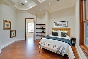 Groveland Home w/ Pool: Luxurious Lakefront Oasis!