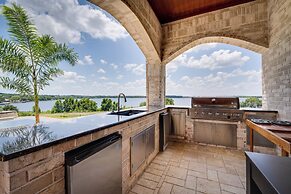 Groveland Home w/ Pool: Luxurious Lakefront Oasis!