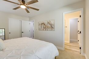 Sun City Retreat w/ Patio Near Golfing & Hiking!