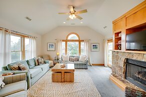 Waterfront Outer Banks Home w/ Beach Access
