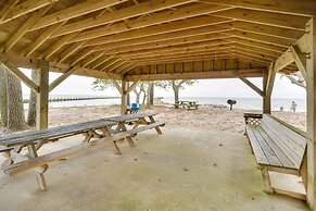 Waterfront Outer Banks Home w/ Beach Access