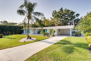 Osprey Vacation Rental w/ Kayaks: 4 Mi to Beach!