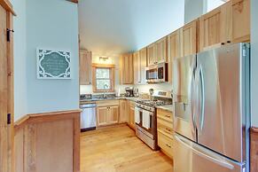 Secluded Livingston Retreat w/ Deck + Fire Pit!