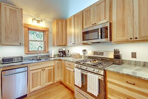 Secluded Livingston Retreat w/ Deck + Fire Pit!