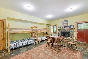 Topton Cabin w/ Hot Tub - 6 Mi to Nantahala Lake!