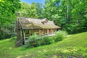 Topton Cabin w/ Hot Tub - 6 Mi to Nantahala Lake!