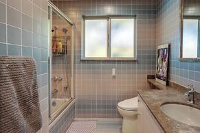 Stunning Bay-view Home in Kensington!