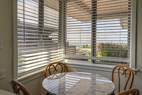 Stunning Bay-view Home in Kensington!