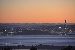 Stunning Bay-view Home in Kensington!