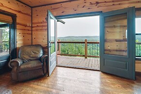 Broken Bow Cabin w/ Game Room & Private Hot Tub!