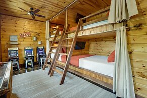 Broken Bow Cabin w/ Game Room & Private Hot Tub!