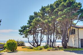 Coastal Bandon Vacation Rental: Walk to Beach!