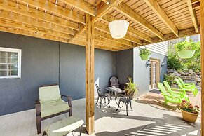 Mountville Rental w/ Private Patio & Gas Grill!