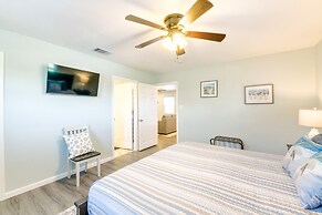 Heron Bay Cottage w/ Patio in Rockport!