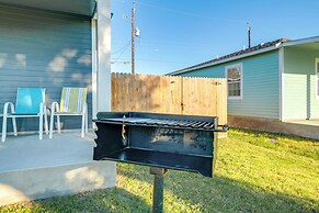 Heron Bay Cottage w/ Patio in Rockport!