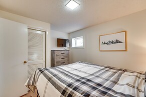 Ski-in/ski-out Peru Condo w/ Fire Pit & Grill!