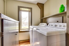 Ski-in/ski-out Peru Condo w/ Fire Pit & Grill!