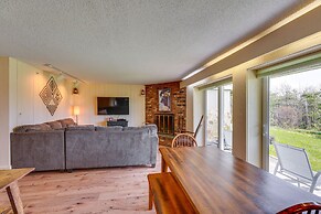 Ski-in/ski-out Peru Condo w/ Fire Pit & Grill!