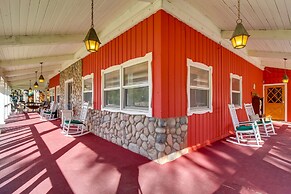Near Sitgreaves Natl Park: High Country Farmhouse