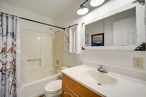 Mcqueeney Home w/ Grill ~ 10 Mi to New Braunfels