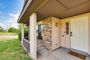 Garland Home w/ Patio, Long-term Stays Welcome!