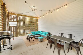 Kill Devil Hills Retreat w/ Gas Grill & Deck!