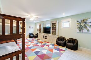 Kill Devil Hills Retreat w/ Gas Grill & Deck!