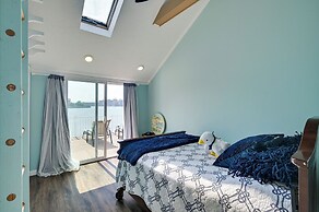 Weymouth Waterfront Getaway w/ Swim Spa & Hot Tub