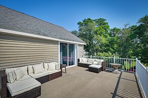 Weymouth Waterfront Getaway w/ Swim Spa & Hot Tub