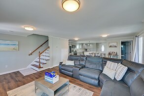 Weymouth Waterfront Getaway w/ Swim Spa & Hot Tub