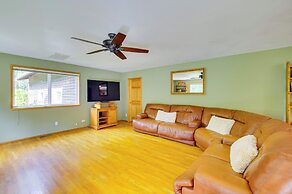 Riverfront Rental w/ Deck: 4 Mi to Wallace Falls!