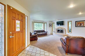 Riverfront Rental w/ Deck: 4 Mi to Wallace Falls!