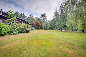 Riverfront Rental w/ Deck: 4 Mi to Wallace Falls!