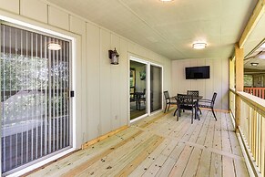 Serene Bella Vista Getaway Near Trails!