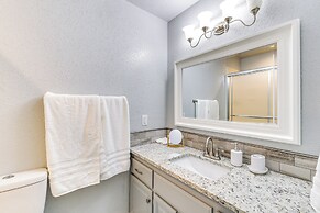 Serene Bella Vista Getaway Near Trails!