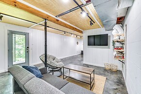 Serene Bella Vista Getaway Near Trails!