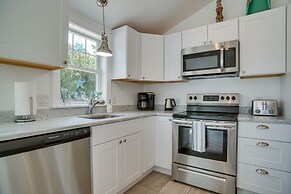 Newly Renovated Dennis Port Home: Close to Beaches