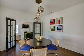 Walk to Bergfeld Park: 1928 Azalea District Home