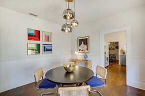 Walk to Bergfeld Park: 1928 Azalea District Home