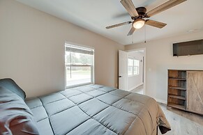 Waterfront Grove Retreat w/ Dock: 'cedar Ridge'