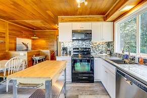 Lovely Cannon Beach Vacation Rental w/ Hot Tub