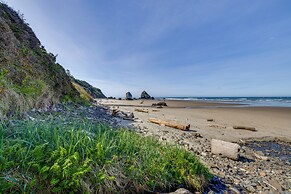 Lovely Cannon Beach Vacation Rental w/ Hot Tub