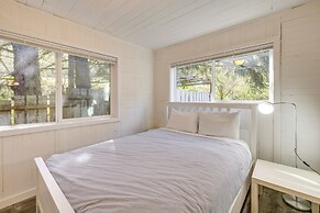 Lovely Cannon Beach Vacation Rental w/ Hot Tub