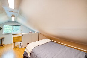 Peaceful Cloverdale Home - Walk to Winema Beach